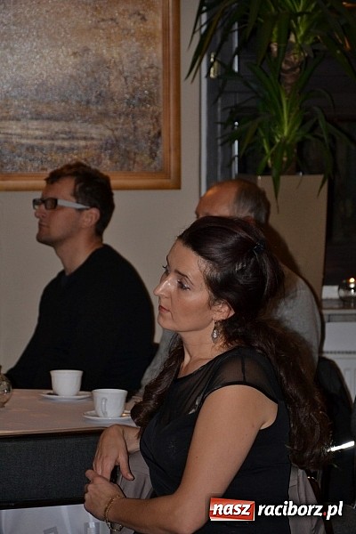 Zdjęcie w galerii na portalu naszraciborz.pl: Wieczór przy świecach w Tworkowie wiadomości z regionu