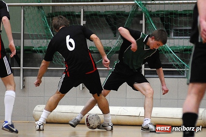 Zdjęcie w galerii na portalu naszraciborz.pl: Tritle nie dały szans MOW-owi Rudy wiadomości z regionu