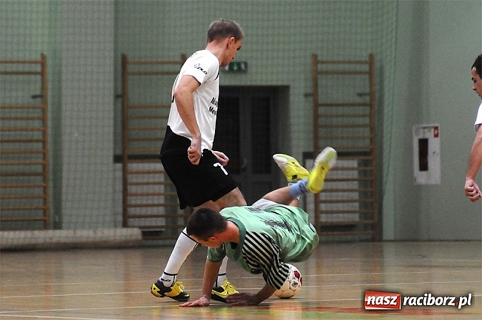 Zdjęcie w galerii na portalu naszraciborz.pl: Tritle nie dały szans MOW-owi Rudy wiadomości z regionu