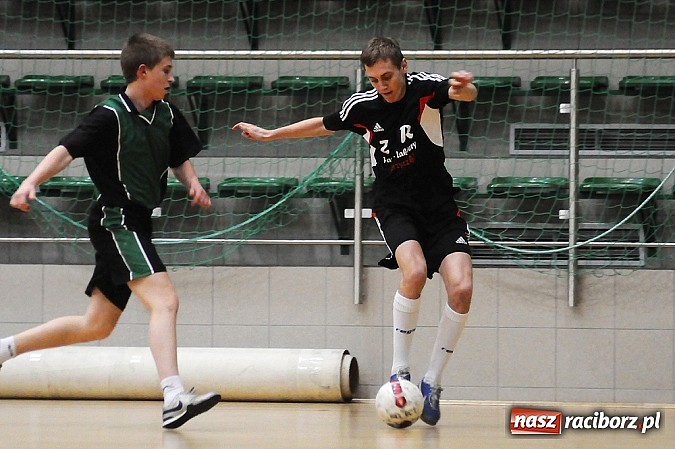 Zdjęcie w galerii na portalu naszraciborz.pl: Tritle nie dały szans MOW-owi Rudy wiadomości z regionu