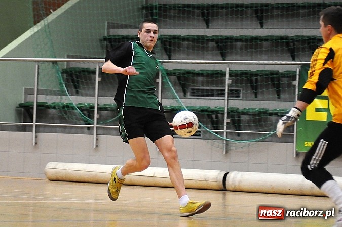 Zdjęcie w galerii na portalu naszraciborz.pl: Tritle nie dały szans MOW-owi Rudy wiadomości z regionu