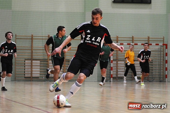 Zdjęcie w galerii na portalu naszraciborz.pl: Tritle nie dały szans MOW-owi Rudy wiadomości z regionu