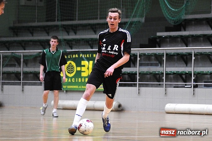 Zdjęcie w galerii na portalu naszraciborz.pl: Tritle nie dały szans MOW-owi Rudy wiadomości z regionu