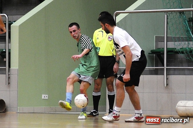 Zdjęcie w galerii na portalu naszraciborz.pl: Tritle nie dały szans MOW-owi Rudy wiadomości z regionu