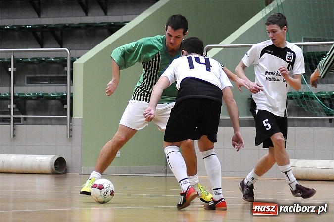Zdjęcie w galerii na portalu naszraciborz.pl: Tritle nie dały szans MOW-owi Rudy wiadomości z regionu