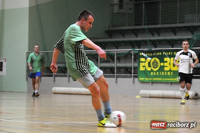 Zdjęcie w galerii na portalu naszraciborz.pl: Tritle nie dały szans MOW-owi Rudy wiadomości z regionu