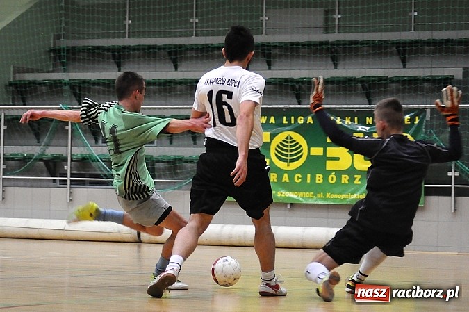 Zdjęcie w galerii na portalu naszraciborz.pl: Tritle nie dały szans MOW-owi Rudy wiadomości z regionu