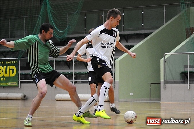 Zdjęcie w galerii na portalu naszraciborz.pl: Tritle nie dały szans MOW-owi Rudy wiadomości z regionu