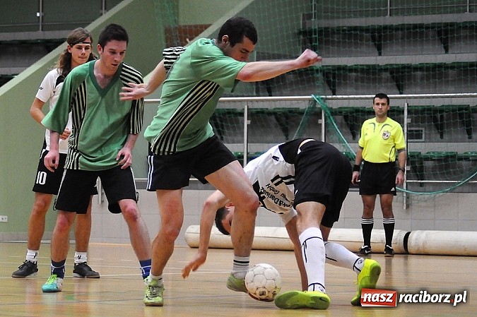 Zdjęcie w galerii na portalu naszraciborz.pl: Tritle nie dały szans MOW-owi Rudy wiadomości z regionu
