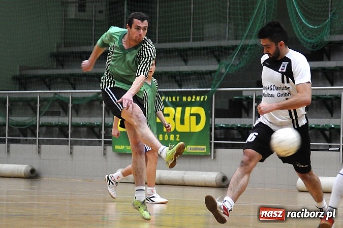 Zdjęcie w galerii na portalu naszraciborz.pl: Tritle nie dały szans MOW-owi Rudy wiadomości z regionu