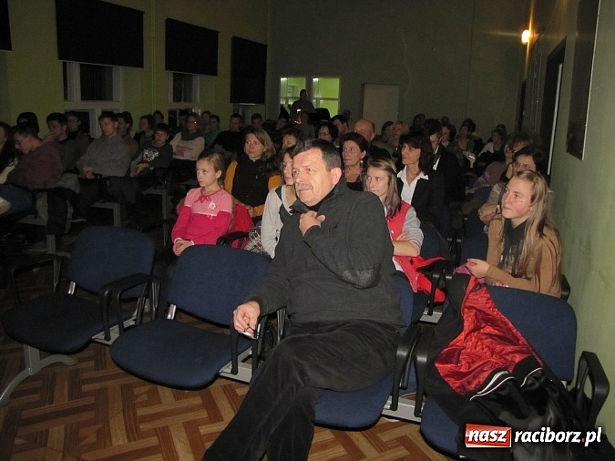 Zdjęcie w galerii na portalu naszraciborz.pl: Mordercy tłuszczu na scenie MDK wiadomości z regionu