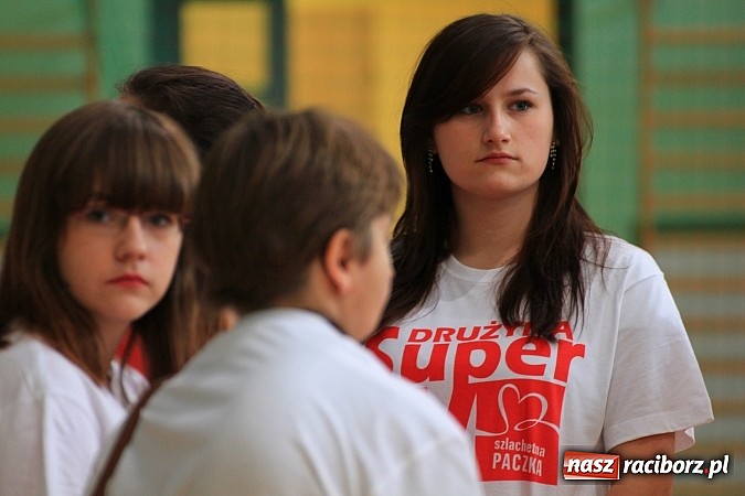 Zdjęcie w galerii na portalu naszraciborz.pl: Szlachetna Paczka: Happening z zumbą i aikido wiadomości z regionu