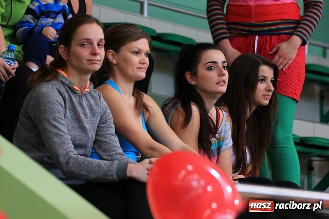 Zdjęcie w galerii na portalu naszraciborz.pl: Szlachetna Paczka: Happening z zumbą i aikido wiadomości z regionu