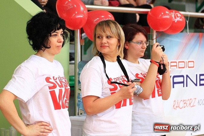 Zdjęcie w galerii na portalu naszraciborz.pl: Szlachetna Paczka: Happening z zumbą i aikido wiadomości z regionu