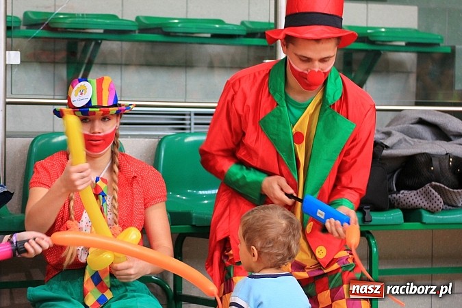 Zdjęcie w galerii na portalu naszraciborz.pl: Szlachetna Paczka: Happening z zumbą i aikido wiadomości z regionu