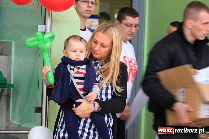 Zdjęcie w galerii na portalu naszraciborz.pl: Szlachetna Paczka: Happening z zumbą i aikido wiadomości z regionu