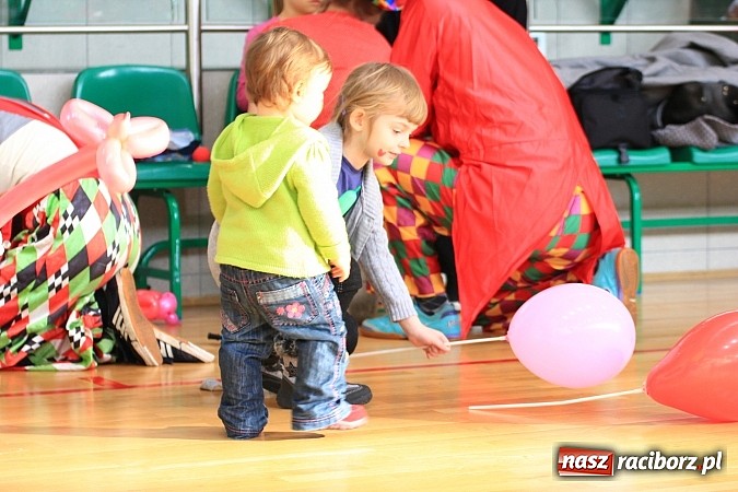 Zdjęcie w galerii na portalu naszraciborz.pl: Szlachetna Paczka: Happening z zumbą i aikido wiadomości z regionu