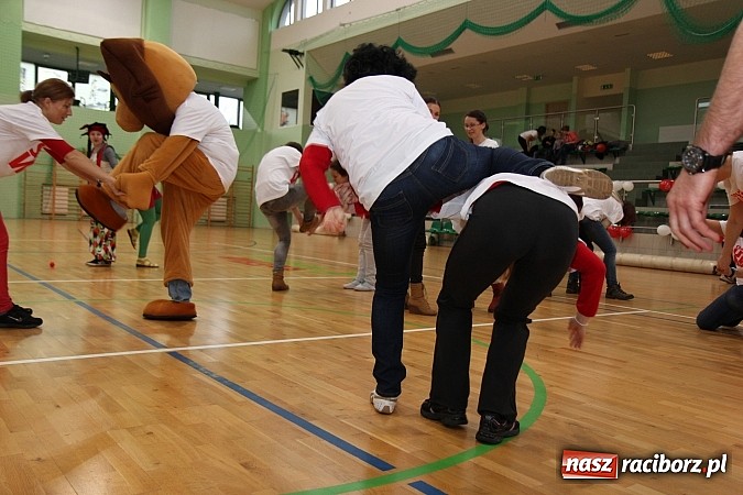 Zdjęcie w galerii na portalu naszraciborz.pl: Szlachetna Paczka: Happening z zumbą i aikido wiadomości z regionu