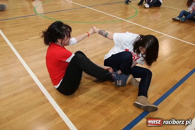 Zdjęcie w galerii na portalu naszraciborz.pl: Szlachetna Paczka: Happening z zumbą i aikido wiadomości z regionu