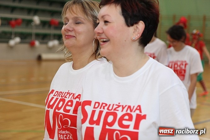 Zdjęcie w galerii na portalu naszraciborz.pl: Szlachetna Paczka: Happening z zumbą i aikido wiadomości z regionu