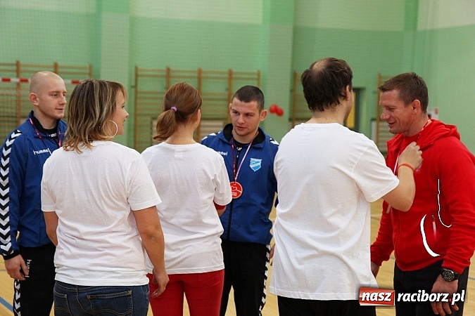 Zdjęcie w galerii na portalu naszraciborz.pl: Szlachetna Paczka: Happening z zumbą i aikido wiadomości z regionu