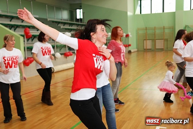 Zdjęcie w galerii na portalu naszraciborz.pl: Szlachetna Paczka: Happening z zumbą i aikido wiadomości z regionu