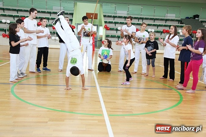 Zdjęcie w galerii na portalu naszraciborz.pl: Szlachetna Paczka: Happening z zumbą i aikido wiadomości z regionu