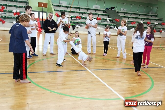 Zdjęcie w galerii na portalu naszraciborz.pl: Szlachetna Paczka: Happening z zumbą i aikido wiadomości z regionu