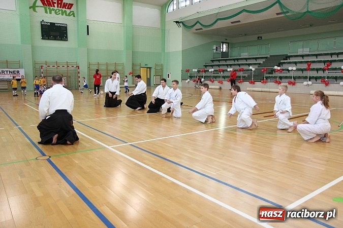 Zdjęcie w galerii na portalu naszraciborz.pl: Szlachetna Paczka: Happening z zumbą i aikido wiadomości z regionu