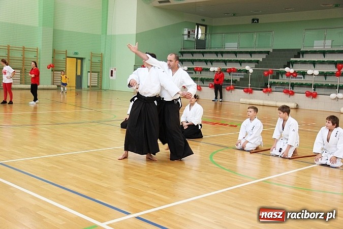 Zdjęcie w galerii na portalu naszraciborz.pl: Szlachetna Paczka: Happening z zumbą i aikido wiadomości z regionu