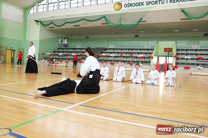 Zdjęcie w galerii na portalu naszraciborz.pl: Szlachetna Paczka: Happening z zumbą i aikido wiadomości z regionu