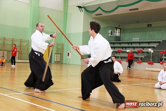 Zdjęcie w galerii na portalu naszraciborz.pl: Szlachetna Paczka: Happening z zumbą i aikido wiadomości z regionu