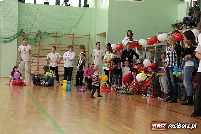 Zdjęcie w galerii na portalu naszraciborz.pl: Szlachetna Paczka: Happening z zumbą i aikido wiadomości z regionu