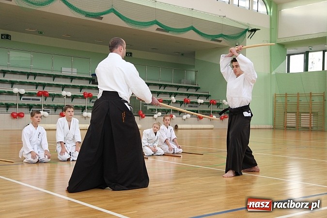 Zdjęcie w galerii na portalu naszraciborz.pl: Szlachetna Paczka: Happening z zumbą i aikido wiadomości z regionu