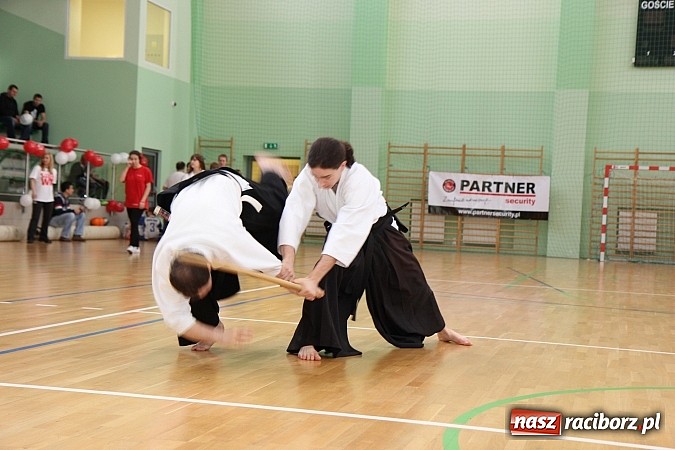 Zdjęcie w galerii na portalu naszraciborz.pl: Szlachetna Paczka: Happening z zumbą i aikido wiadomości z regionu