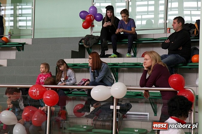 Zdjęcie w galerii na portalu naszraciborz.pl: Szlachetna Paczka: Happening z zumbą i aikido wiadomości z regionu