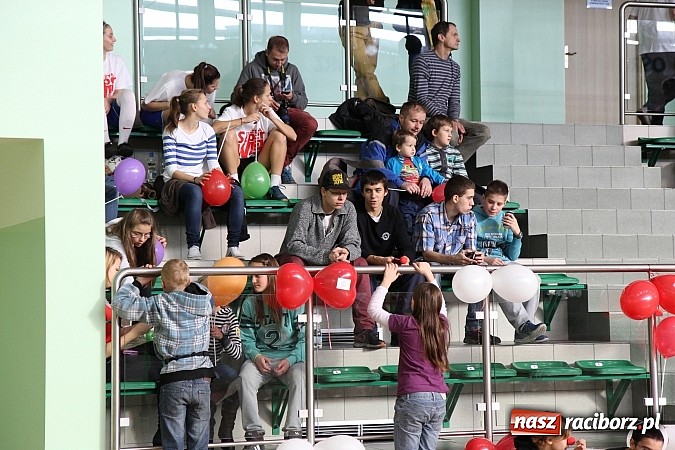 Zdjęcie w galerii na portalu naszraciborz.pl: Szlachetna Paczka: Happening z zumbą i aikido wiadomości z regionu