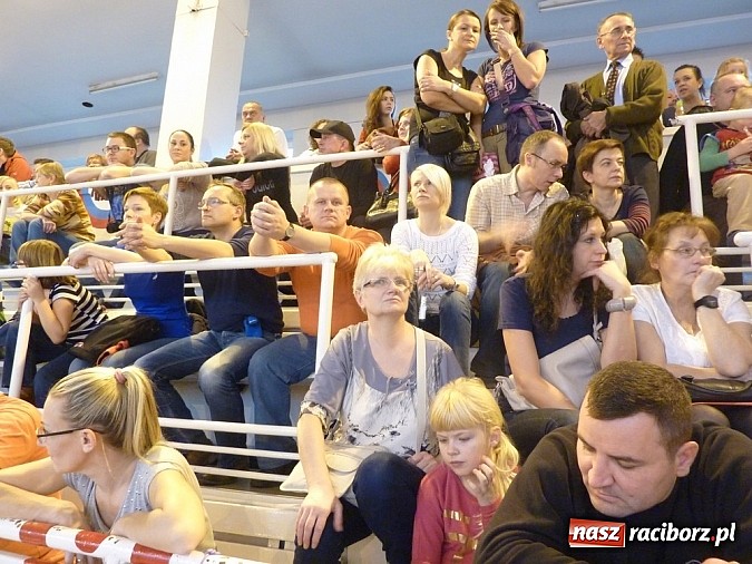 Zdjęcie w galerii na portalu naszraciborz.pl: Pływackie Mikołajki na pływalni PWSZ wiadomości z regionu