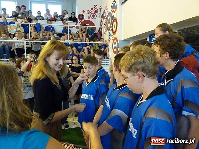 Zdjęcie w galerii na portalu naszraciborz.pl: Pływackie Mikołajki na pływalni PWSZ wiadomości z regionu