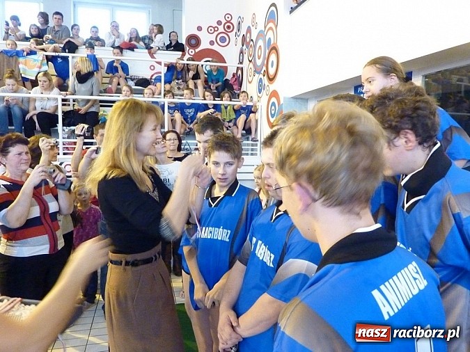 Zdjęcie w galerii na portalu naszraciborz.pl: Pływackie Mikołajki na pływalni PWSZ wiadomości z regionu