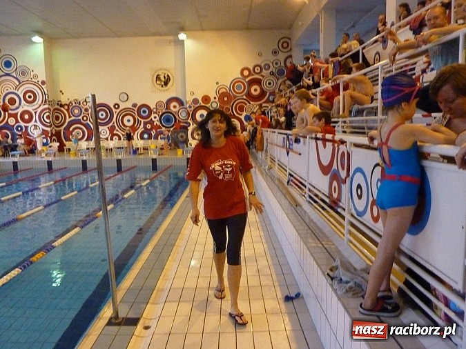 Zdjęcie w galerii na portalu naszraciborz.pl: Pływackie Mikołajki na pływalni PWSZ wiadomości z regionu