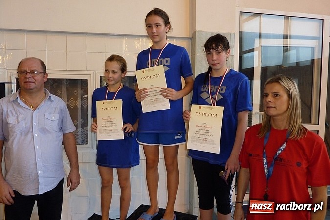 Zdjęcie w galerii na portalu naszraciborz.pl: Pływackie Mikołajki na pływalni PWSZ wiadomości z regionu