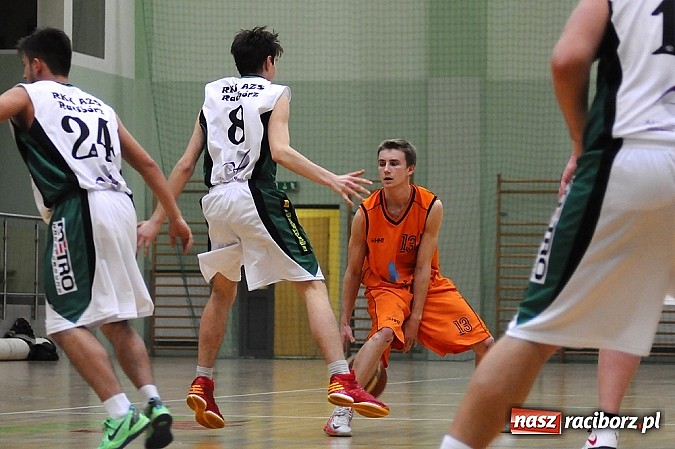 Zdjęcie w galerii na portalu naszraciborz.pl: Koszykówka. Święty Mikołaj łaskawy dla Katowic wiadomości z regionu