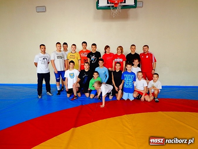 Zdjęcie w galerii na portalu naszraciborz.pl: Młodzi zapaśnicy przygotowują się do Mistrzostw Polski wiadomości z regionu