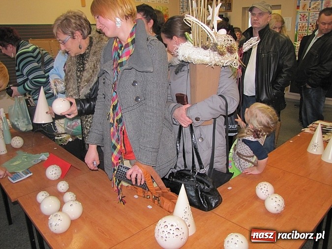 Zdjęcie w galerii na portalu naszraciborz.pl: Tradycyjny kiermasz bożonarodzeniowy w Borucinie wiadomości z regionu