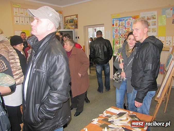 Zdjęcie w galerii na portalu naszraciborz.pl: Tradycyjny kiermasz bożonarodzeniowy w Borucinie wiadomości z regionu