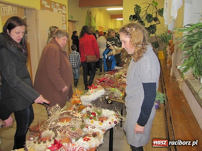 Zdjęcie w galerii na portalu naszraciborz.pl: Tradycyjny kiermasz bożonarodzeniowy w Borucinie wiadomości z regionu