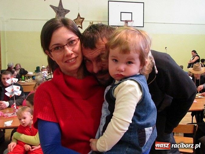 Zdjęcie w galerii na portalu naszraciborz.pl: Tradycyjny kiermasz bożonarodzeniowy w Borucinie wiadomości z regionu
