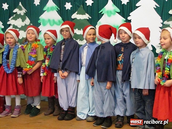 Zdjęcie w galerii na portalu naszraciborz.pl: Tradycyjny kiermasz bożonarodzeniowy w Borucinie wiadomości z regionu
