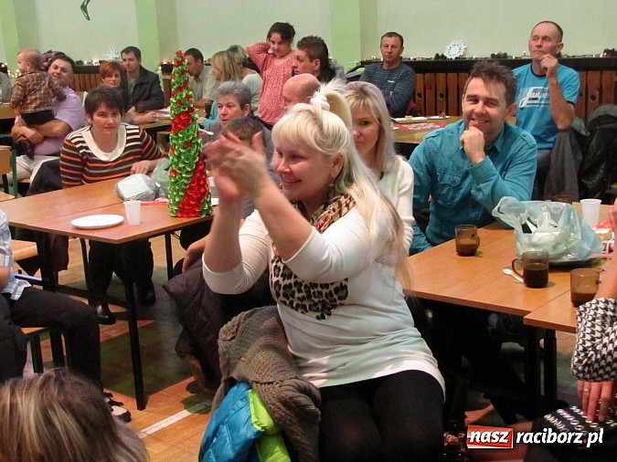 Zdjęcie w galerii na portalu naszraciborz.pl: Tradycyjny kiermasz bożonarodzeniowy w Borucinie wiadomości z regionu